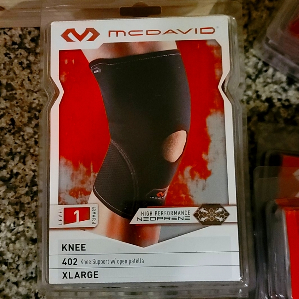 McDavid knee support w/ open platella